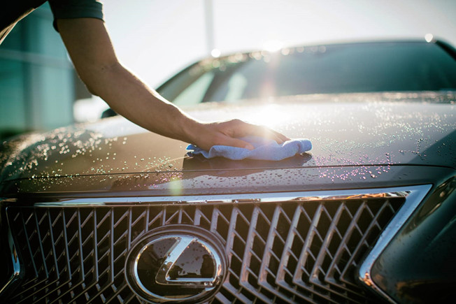 Cách bảo quản biểu tượng xe Lexus luôn mới