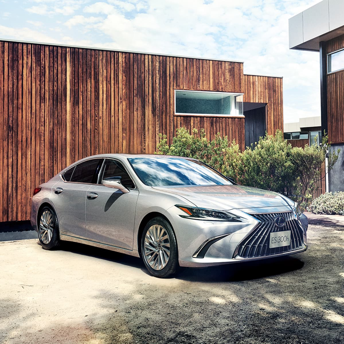 Lexus ES300H đứng đầu danh sách các mẫu xe hạng sang tiết kiệm nhiên liệu