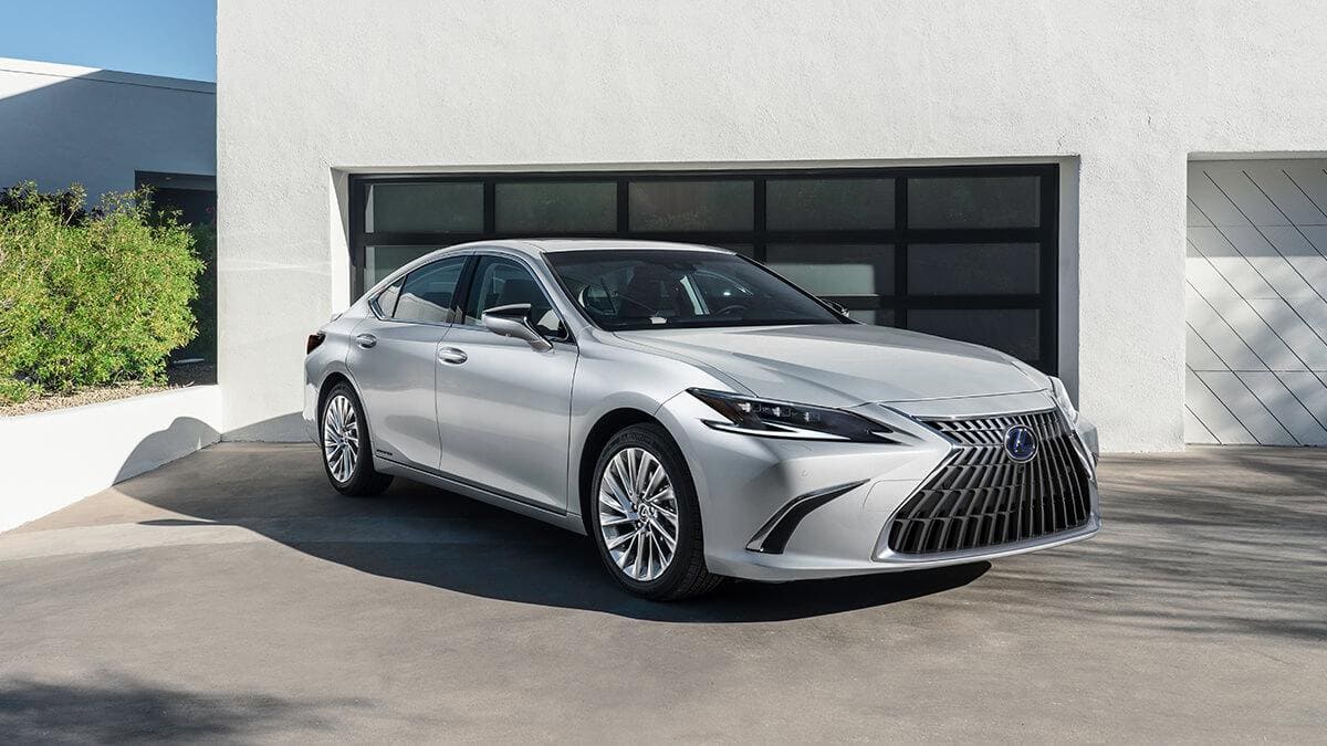 Lexus ES - Executive Sedan mang đến sự sang trọng và tiện nghi