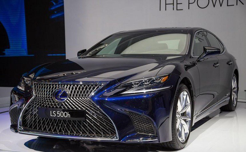 Lexus LS 500h hybrid