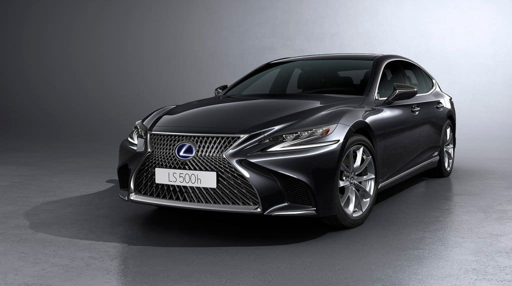 Lexus LS500h có mức tiêu thụ nhiên liệu ấn tượng