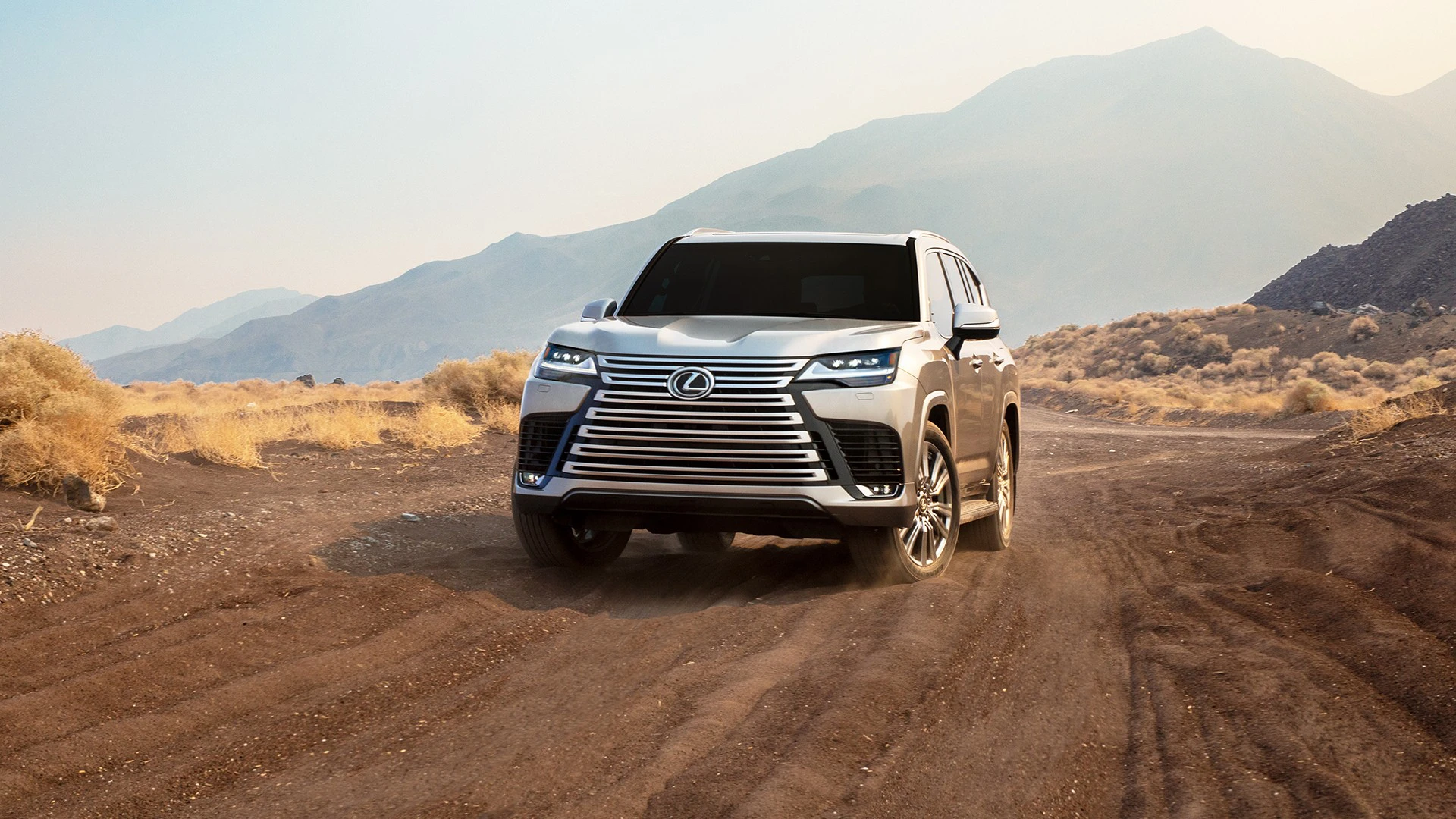 Lexus LX600 là một chiếc SUV hạng sang cỡ lớn 