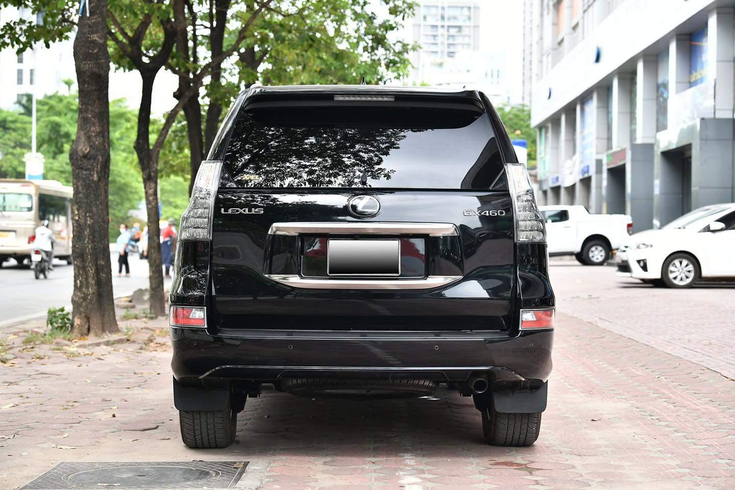 Phần đuôi của Lexus GX 460