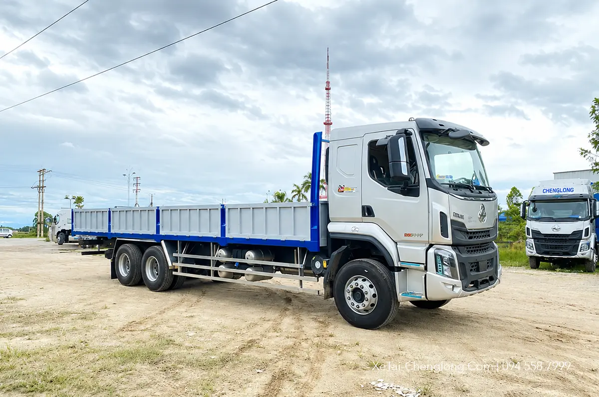 Thùng lửng xe tải Chenglong H5 270HP 3 chân