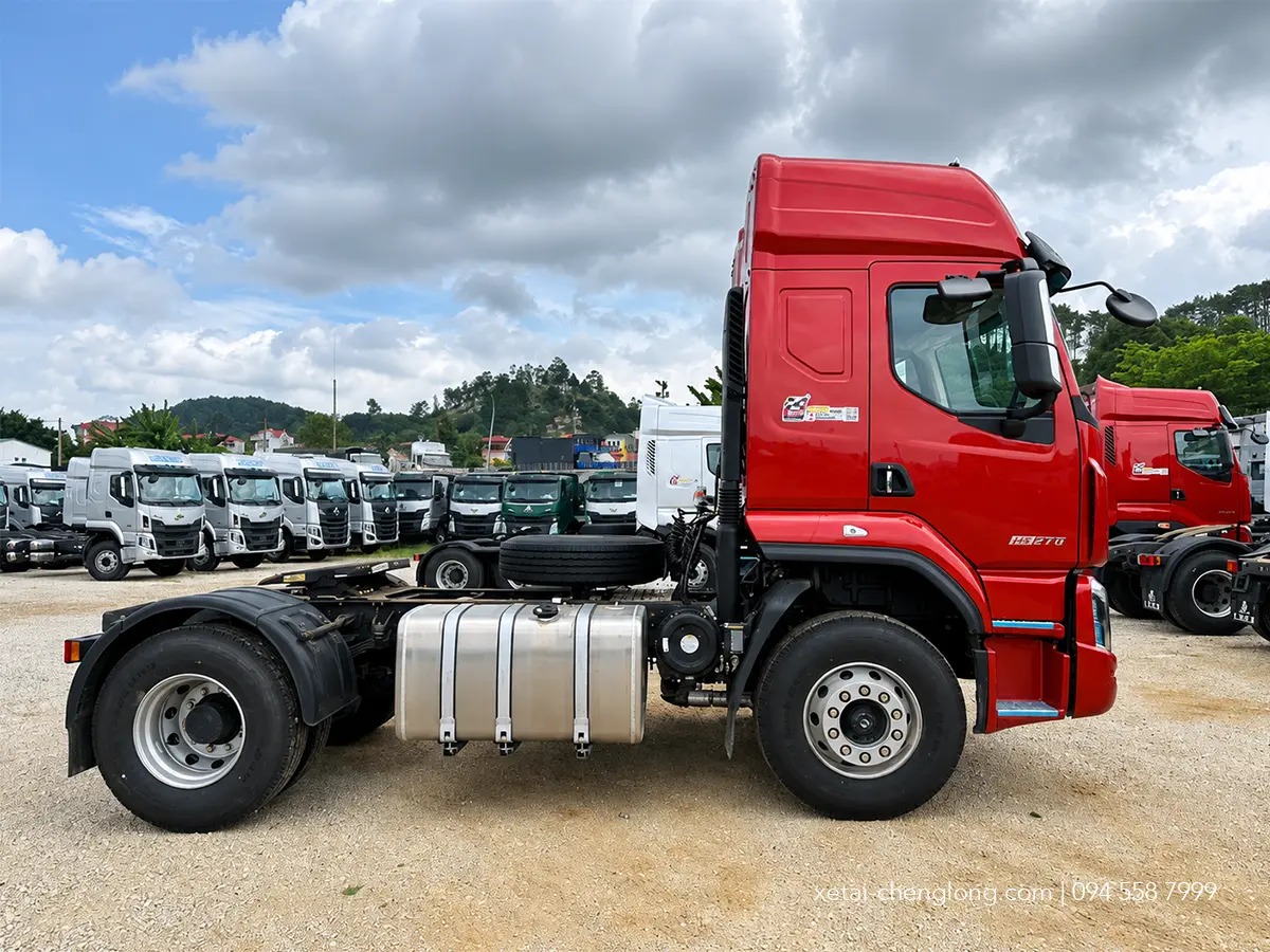 Hình ảnh xe đầu kéo Chenglong H5 270HP 4×2