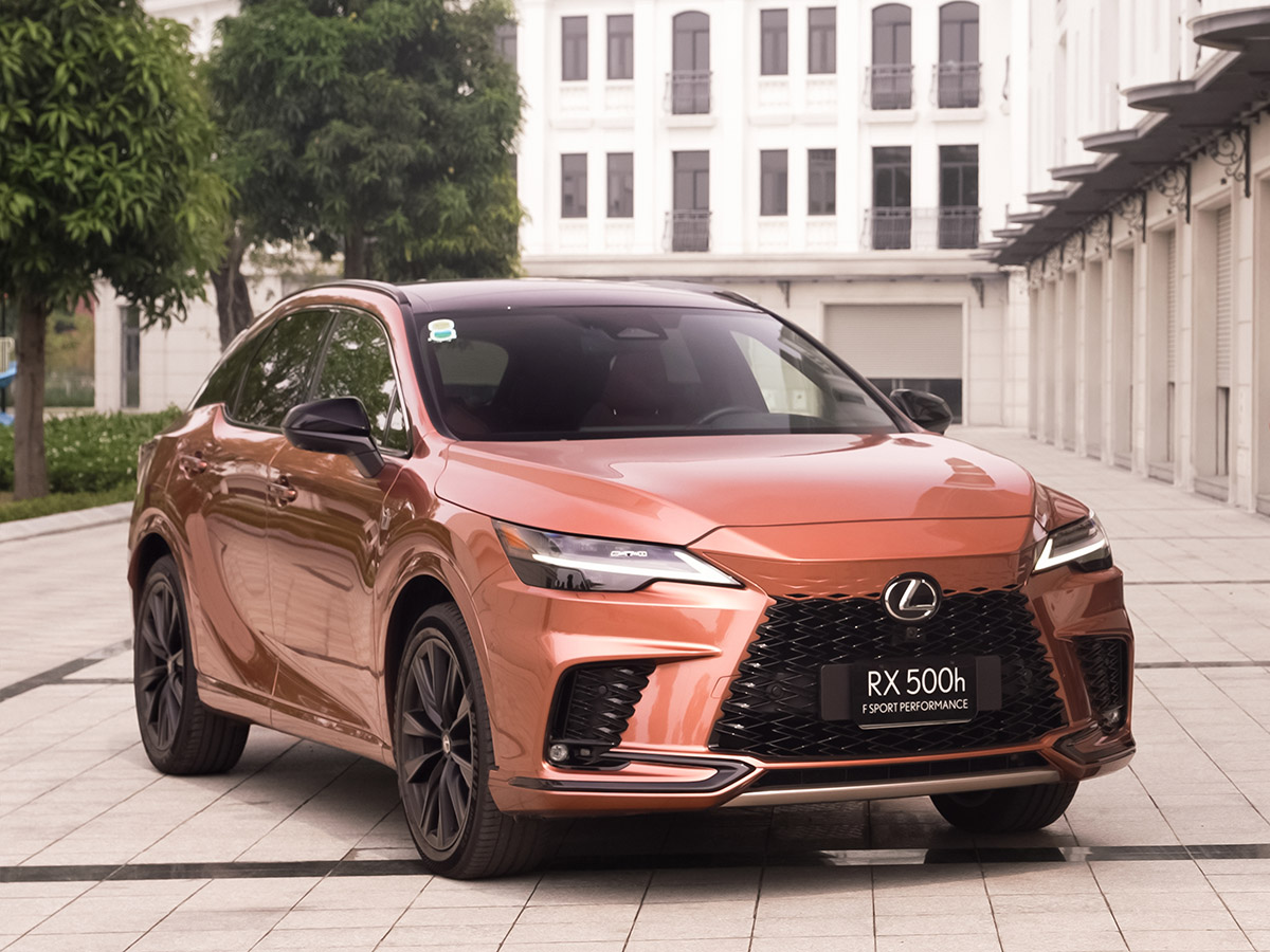 RX 500h F Sport Performance – mẫu xe hybrid mới nhất của Lexus tại Việt Nam được gia tăng thời gian bảo hành pin lên 7 năm