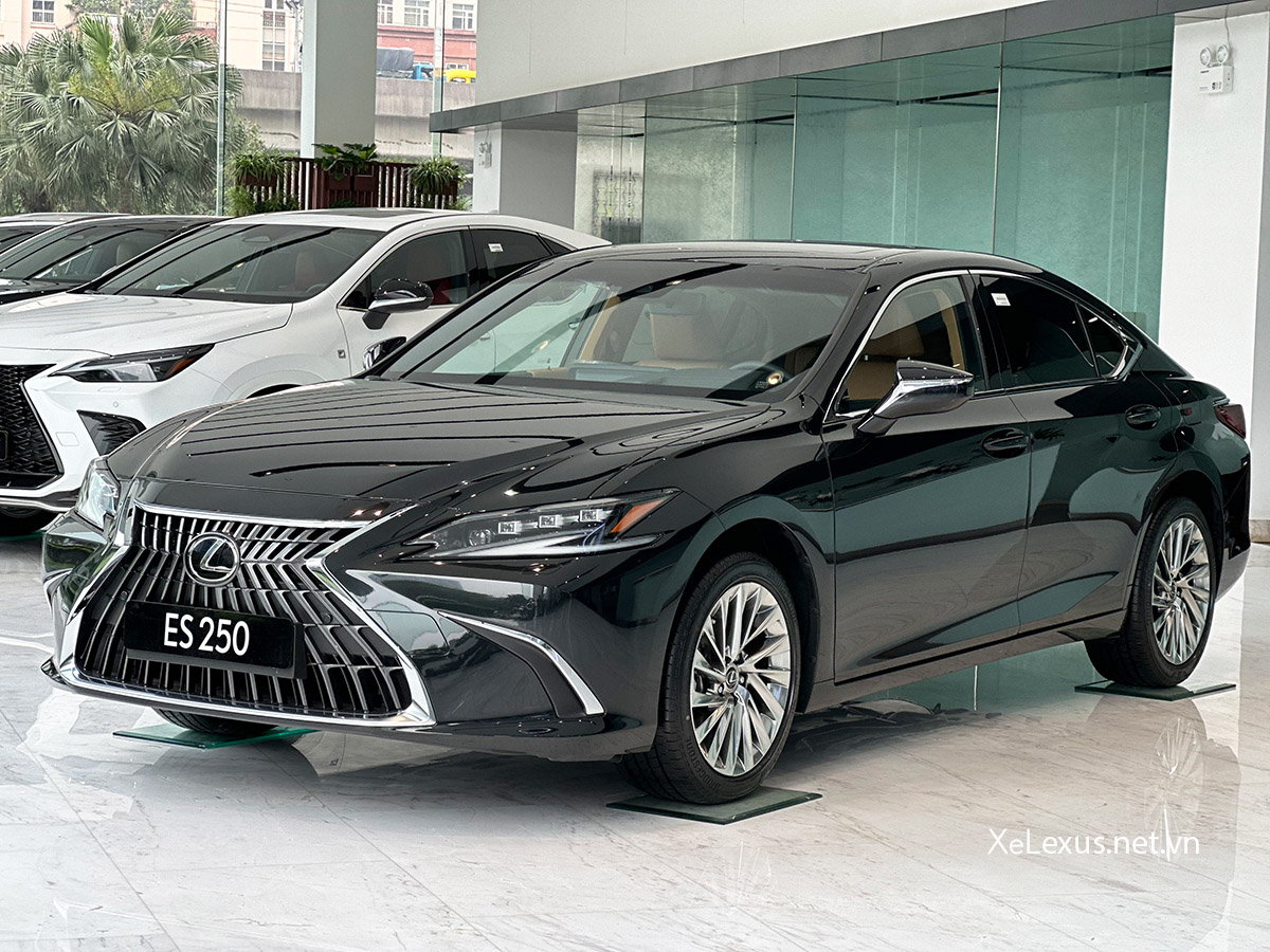 Lexus ES 250 2026