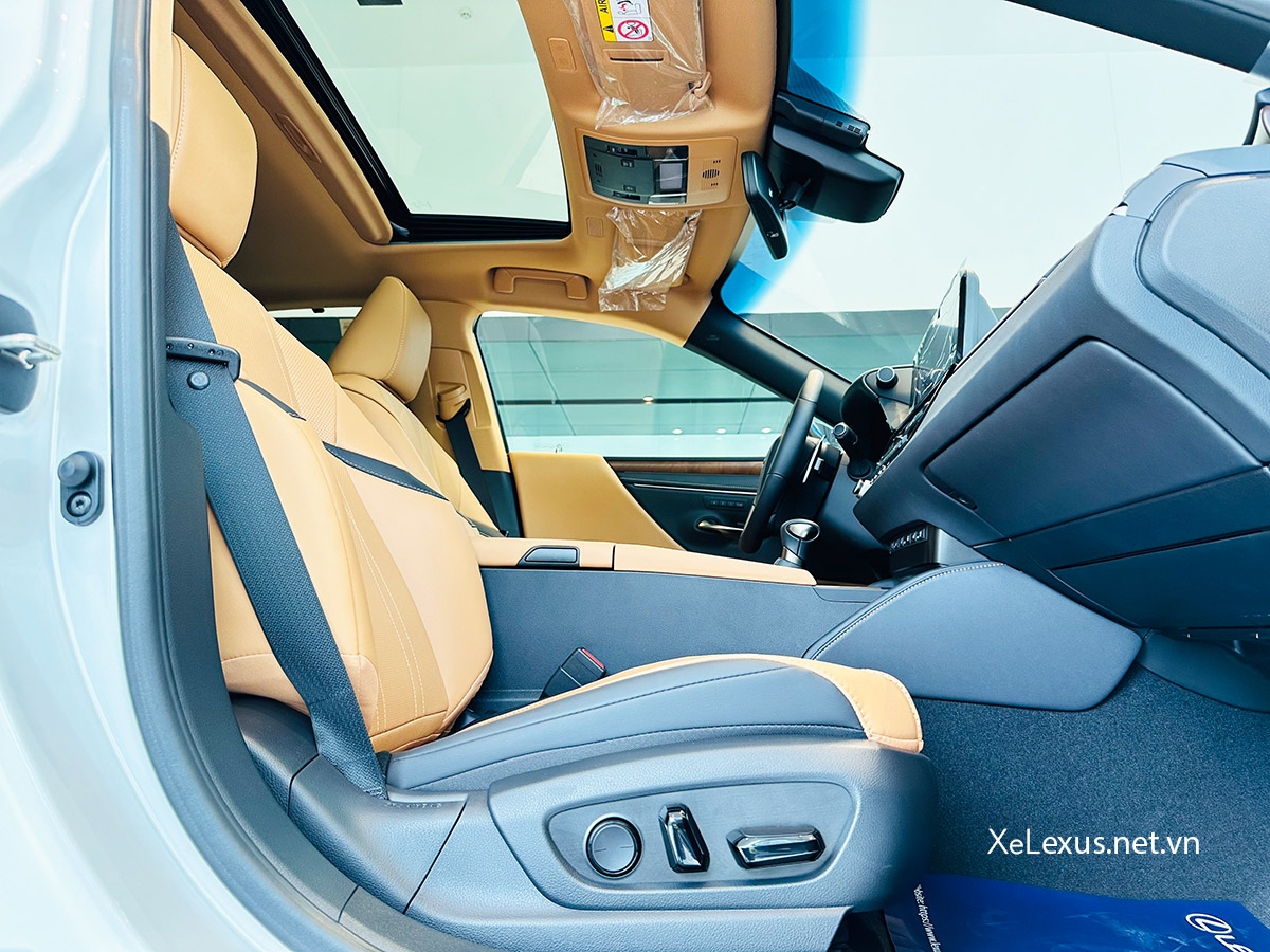Điều hoà tự động 2 vùng độc lập trên Lexus ES 250