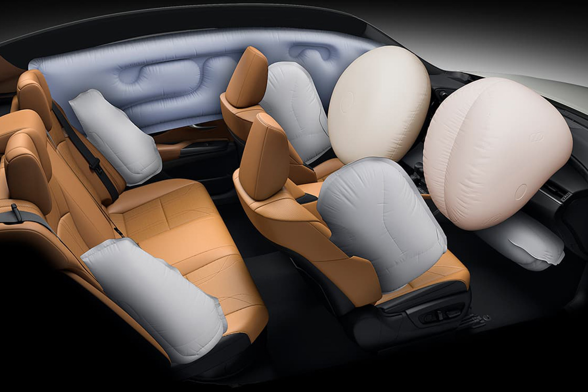 Hệ thống 10 túi khí trên xe Lexus ES