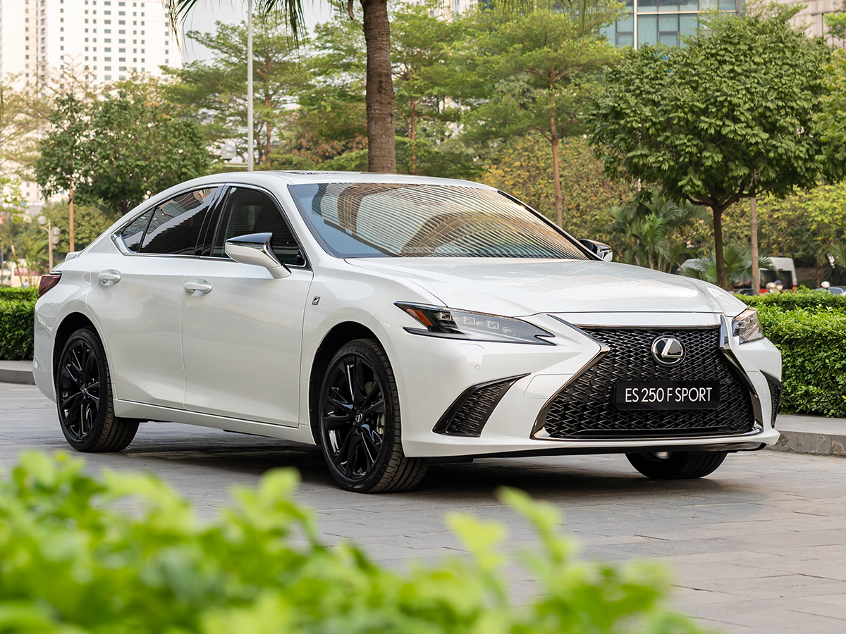 Lexus ES 250 F Sport 2026
