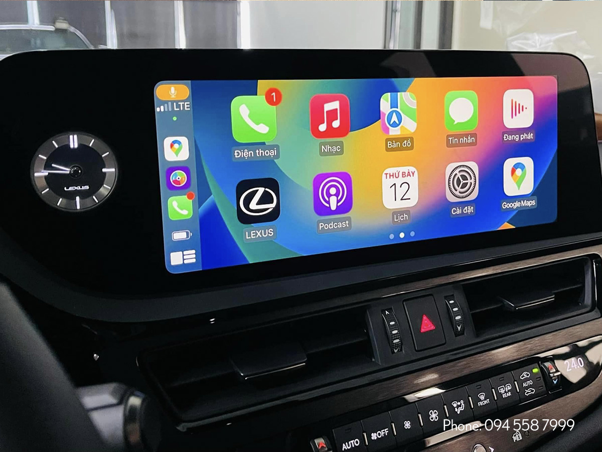 Màn hình trung tâm trên xe Lexus ES 300h