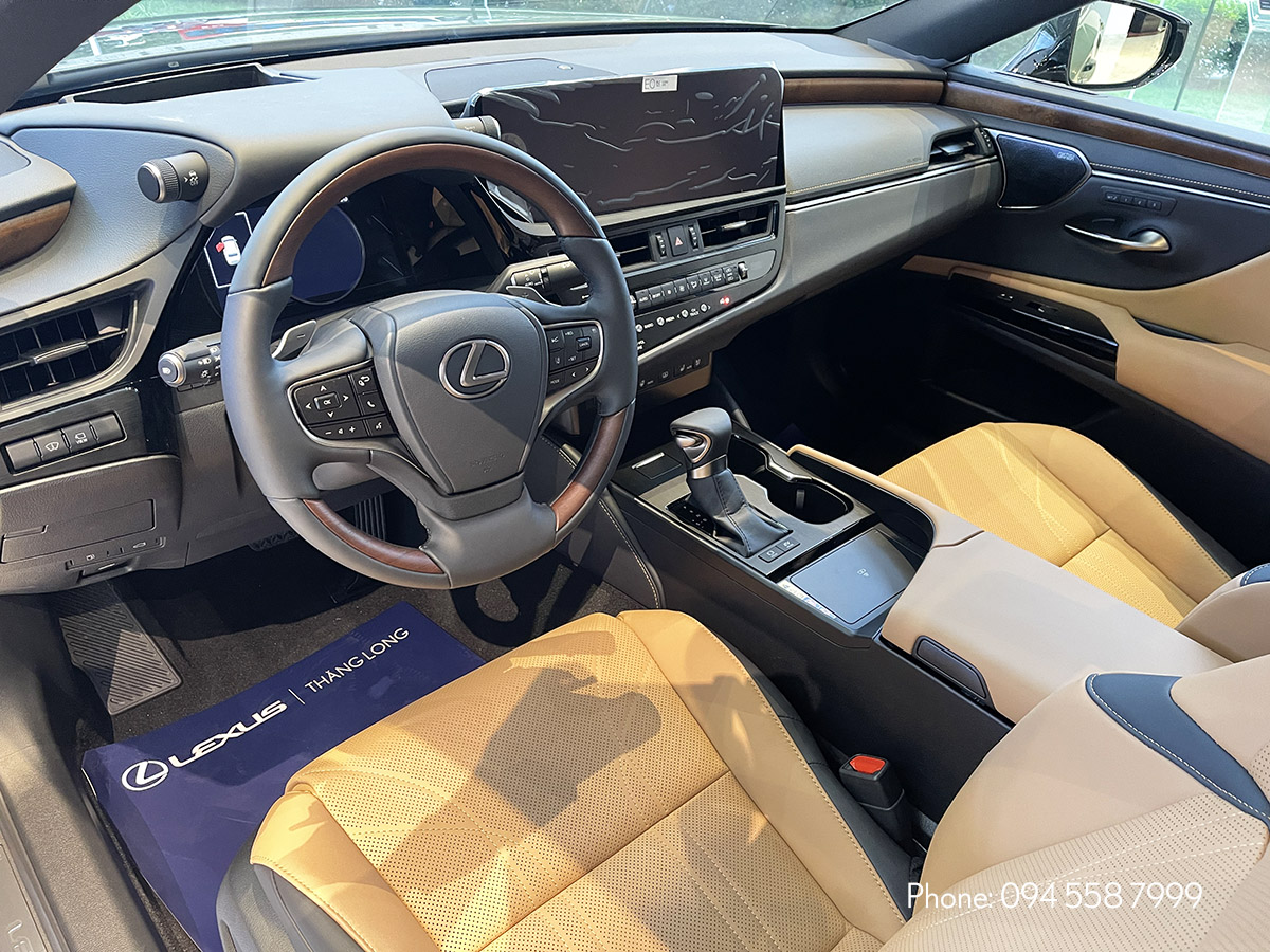 Khoang nội thất xe Lexus ES 300h