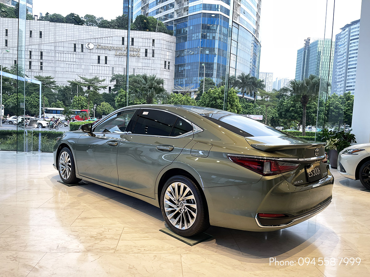 Phần thân xe Lexus ES