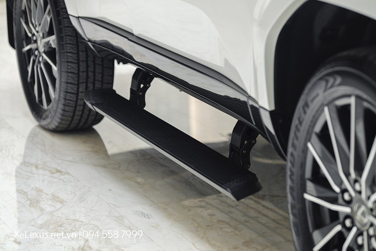 Bậc lên xuống điện xe Lexus GX550