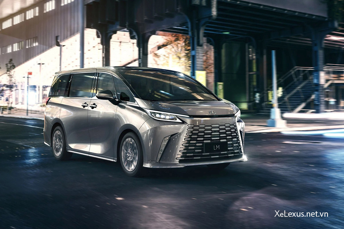 Xe Lexus LM 500h 2024