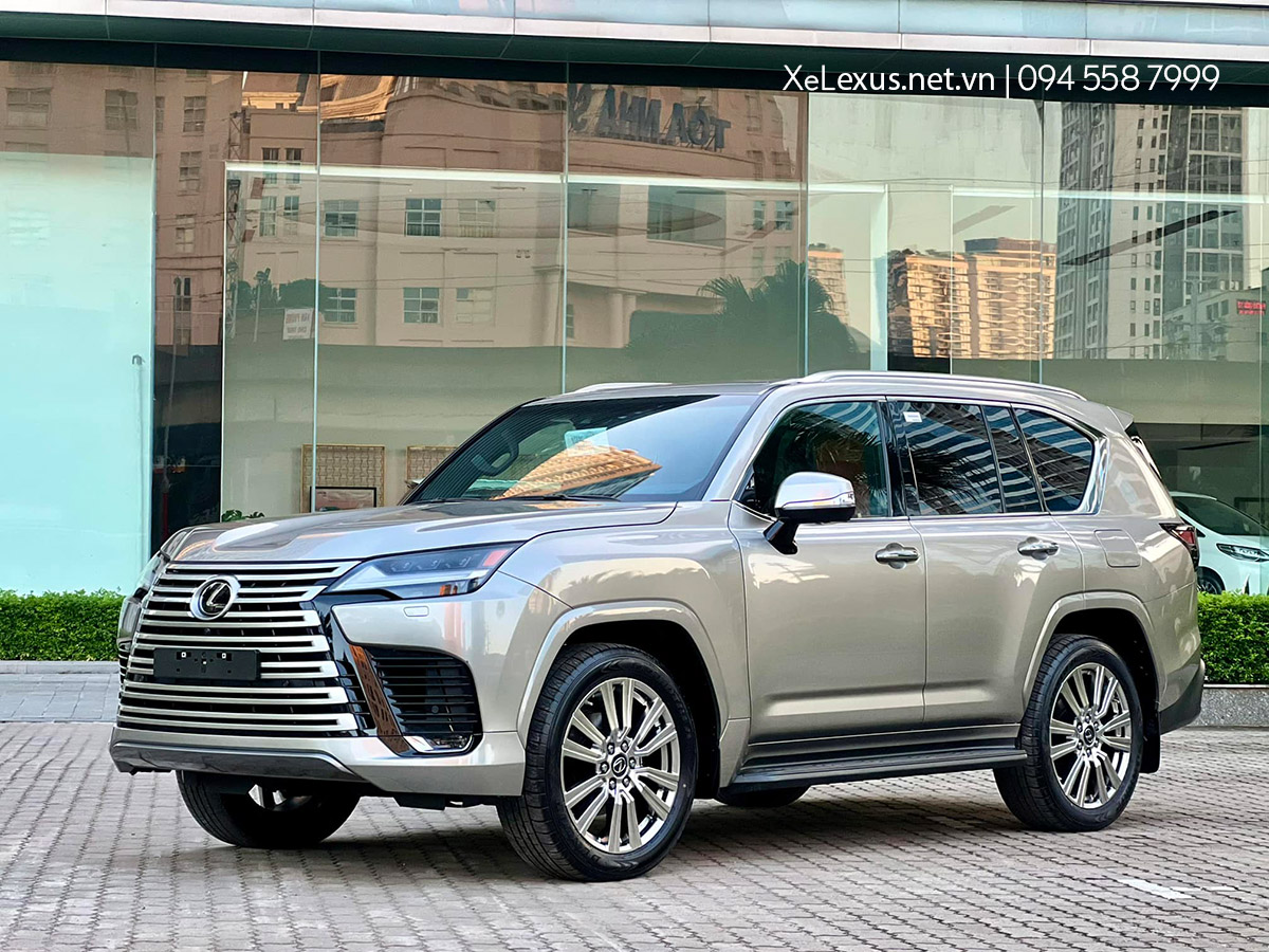 Xe Lexus LX600 4 chỗ màu Bạc