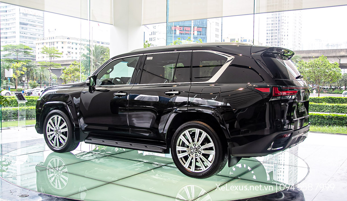 Ngoại thất xe Lexus LX600 - Phần thân xe