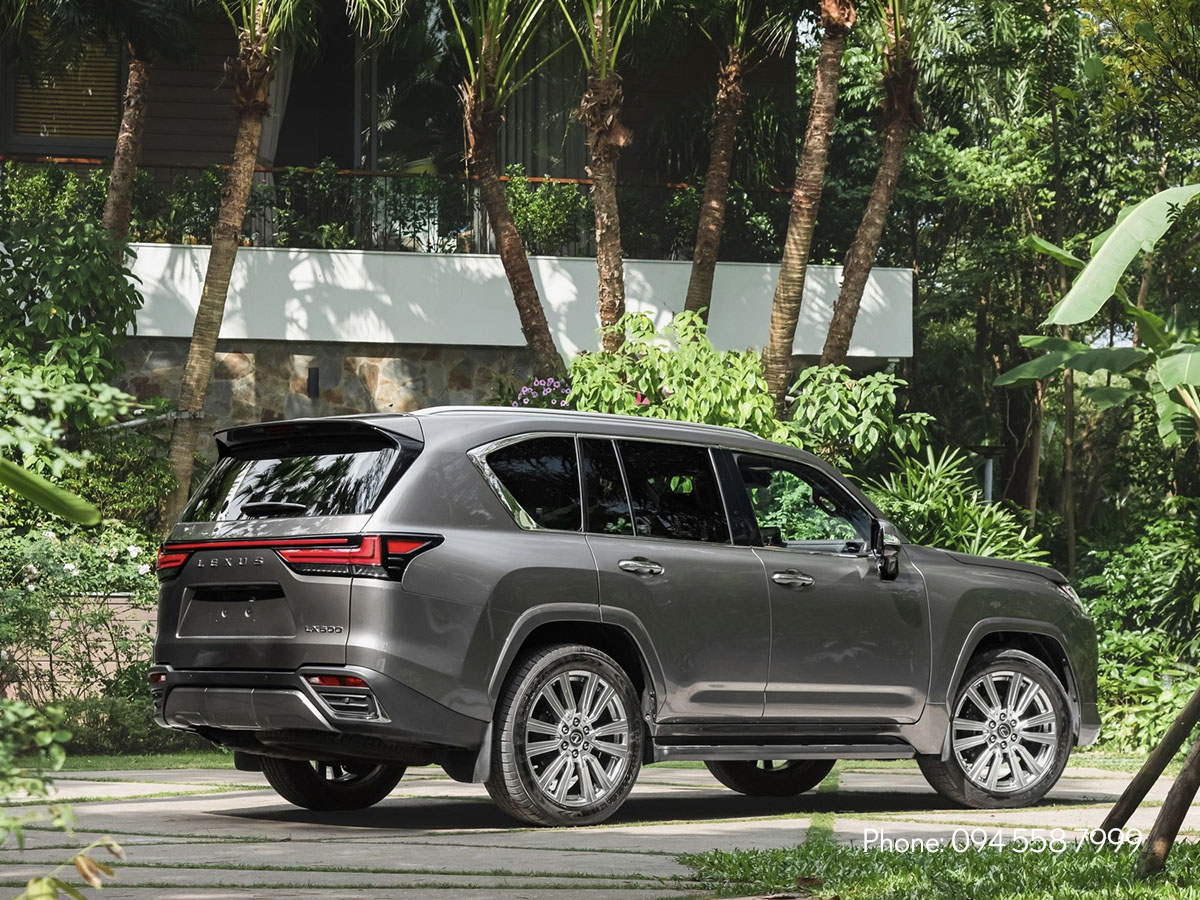 Thân xe Lexus LX 600 2024