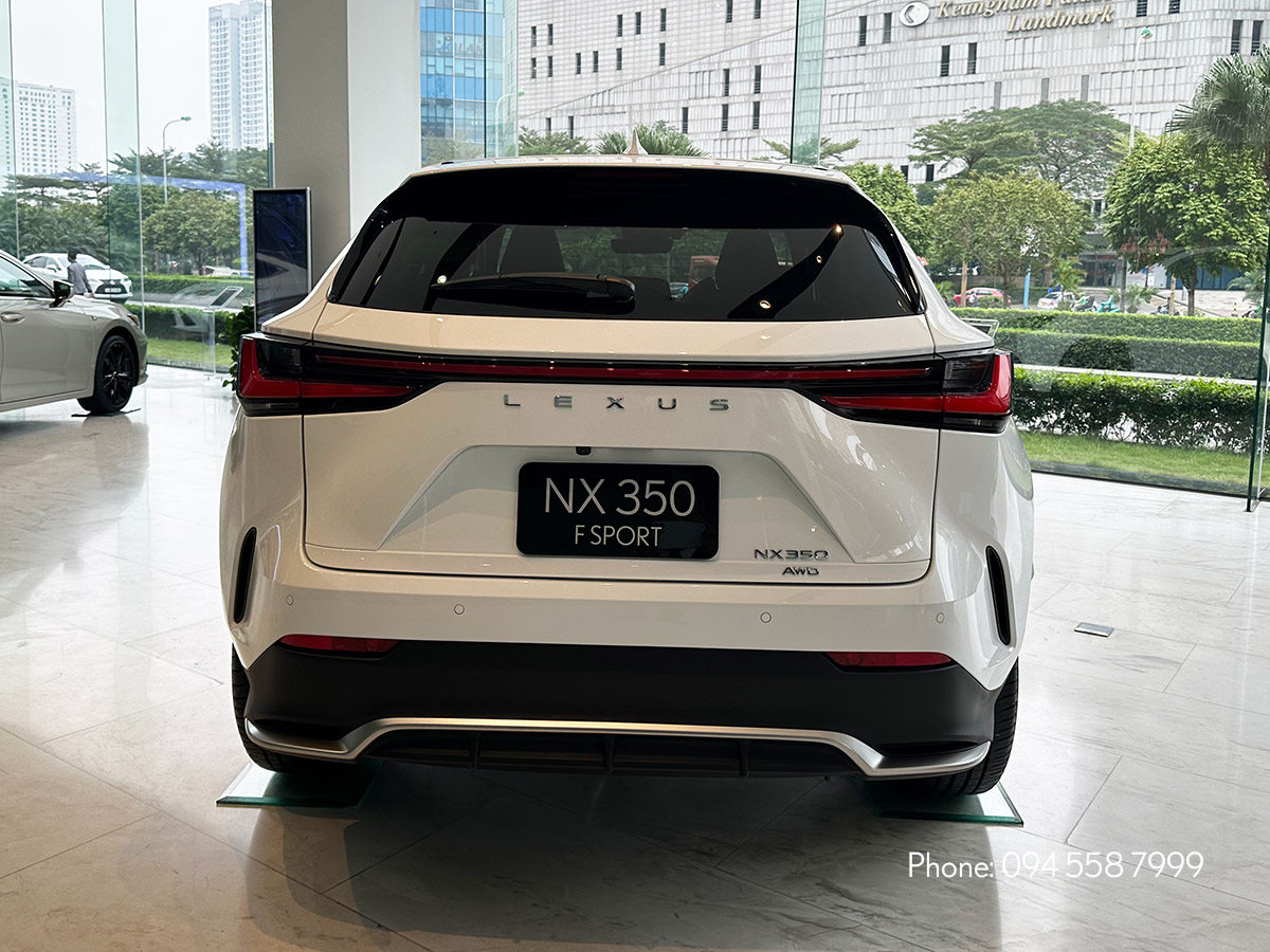 Phần đuôi xe Lexus NX 350 F SPORT
