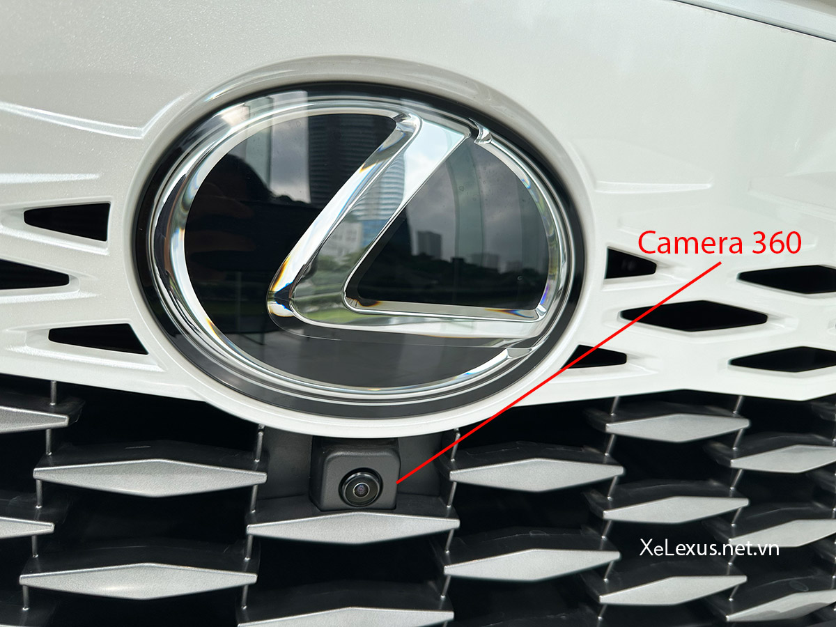 Camera phía trước trong hệ thống camera 360 trên xe Lexus RX 350h Premium