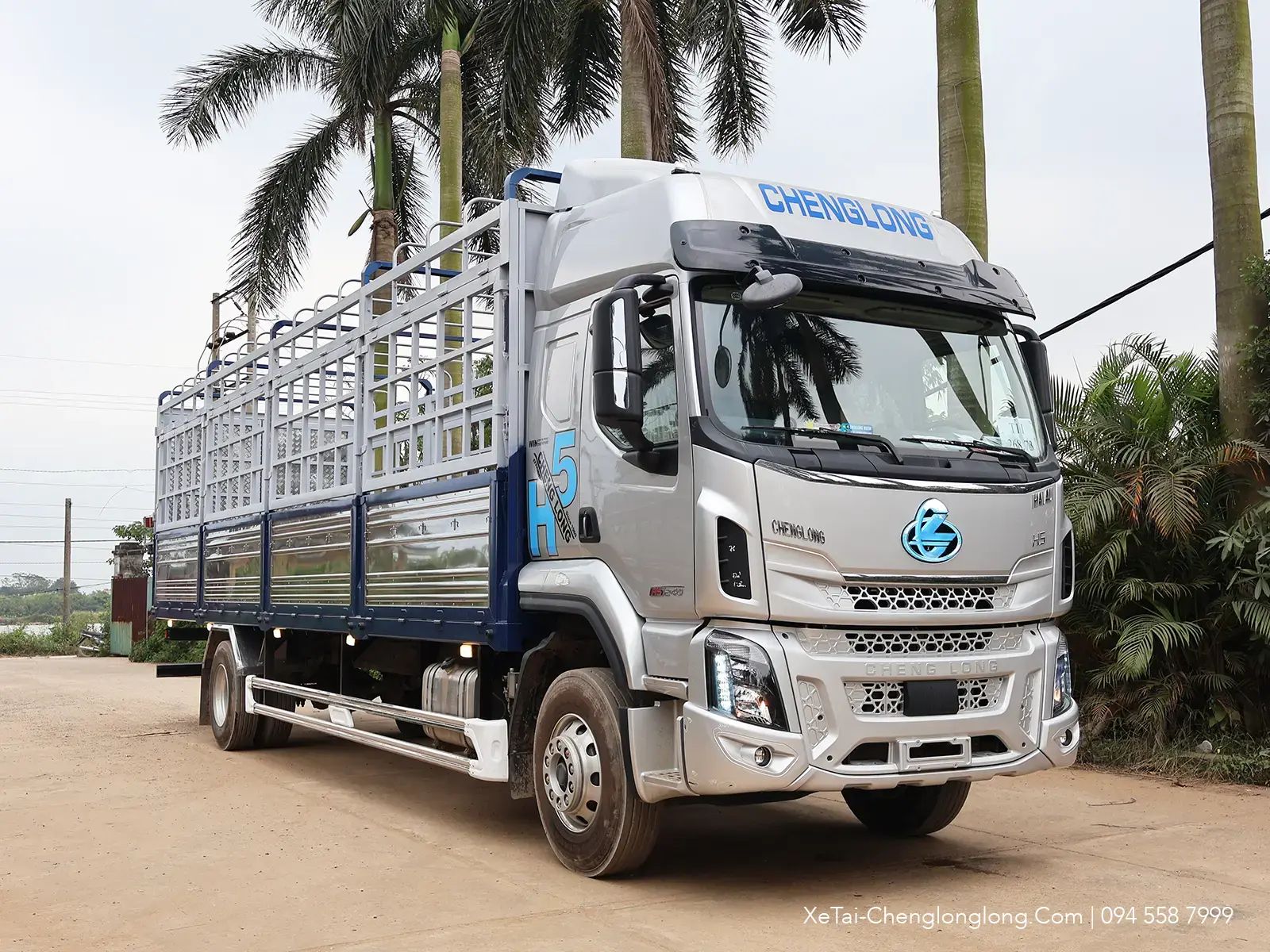 Xe tải Chenglong 8 tấn H5 240HP thùng dài 9m9
