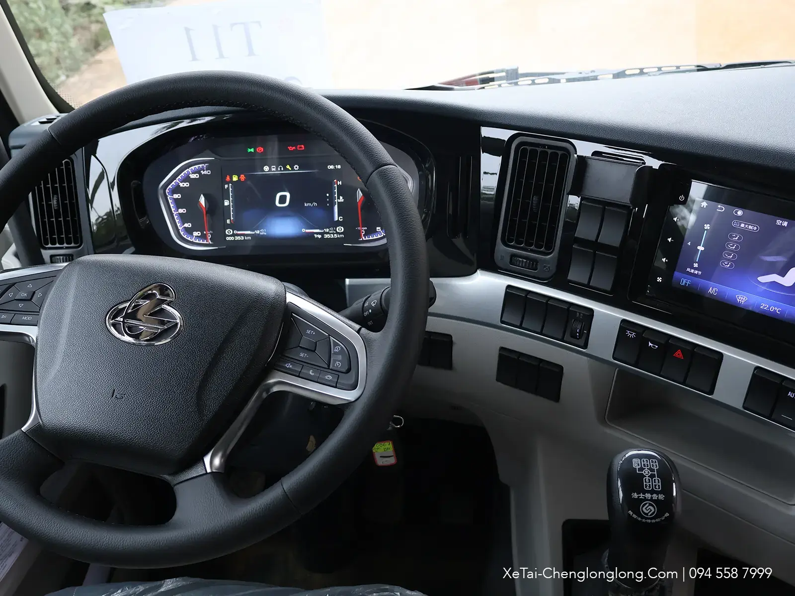 Cabin xe tải Chenglong 8 tấn H5 240HP thùng dài 9m9
