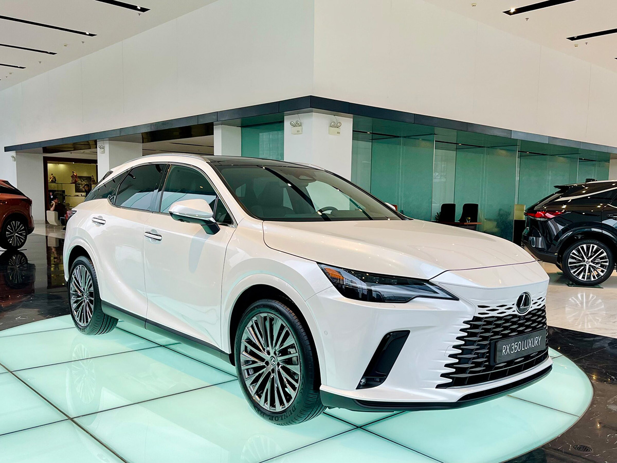 Giá lăn bánh xe Lexus RX 350 Luxury