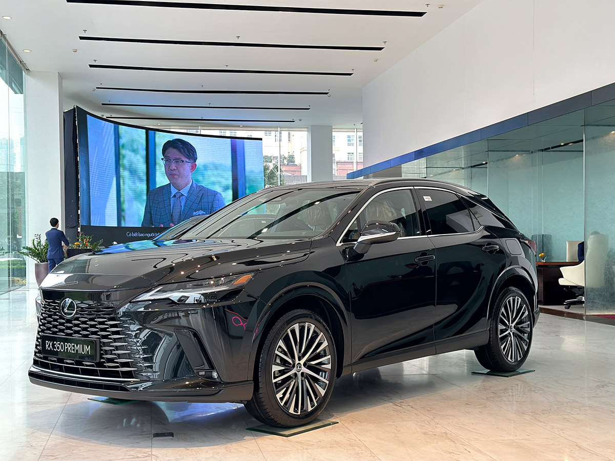 gia-lan-banh-xe-lexus-rx-350-premium-2023_anh_2