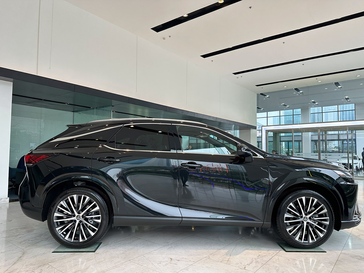 gia-lan-banh-xe-lexus-rx-350-premium-2023_anh_3