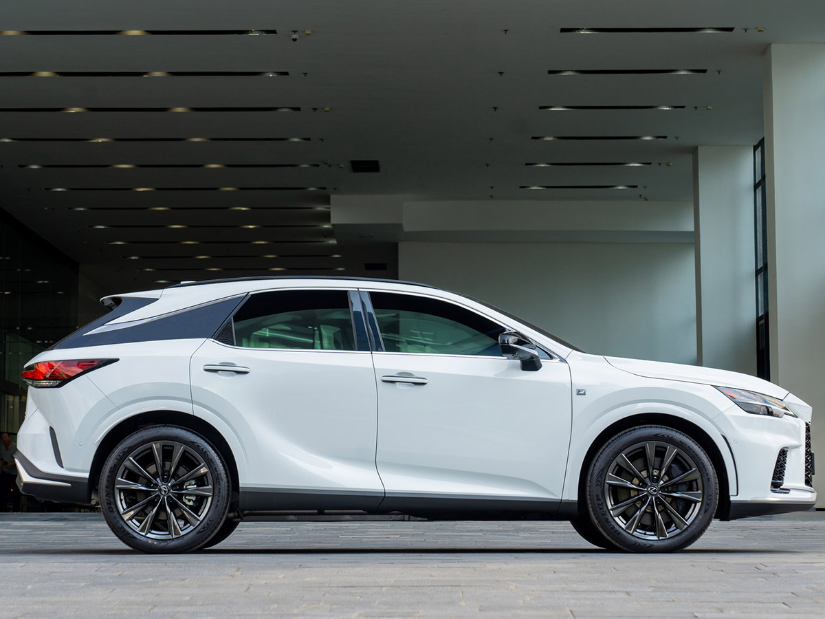 10 màu ngoại thất đỉnh cao trên xe Lexus RX