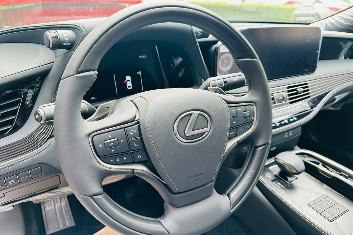 Hệ thống Cruise Control giúp người lái kiểm soát tốc độ giới hạn, tránh việc vi phạm khi tham gia giao thông