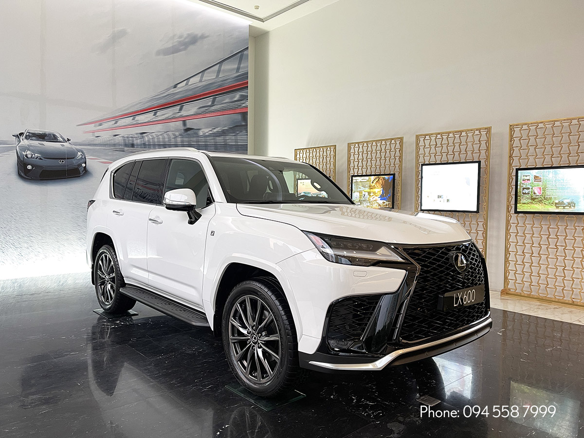 Lexus LX 600 F SPORT màu trắng