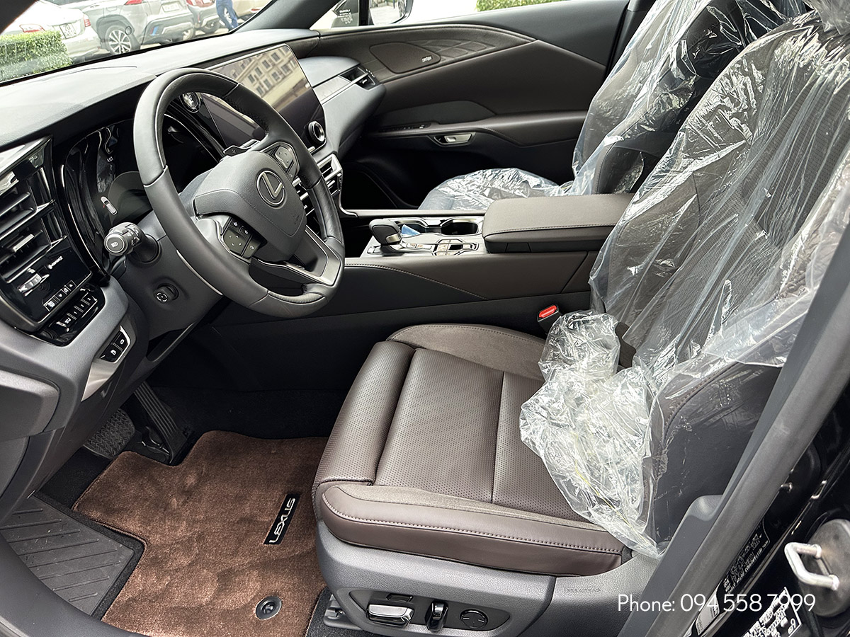 Ghế ngồi trên xe Lexus RX 350 Luxury màu nâu