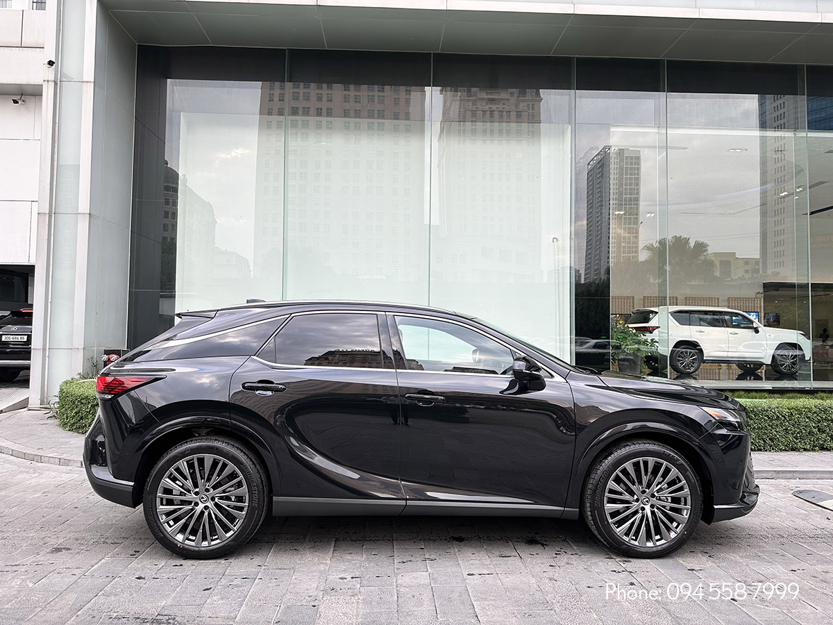 Thân xe Lexus RX 350 Luxury ngoại thất màu đen