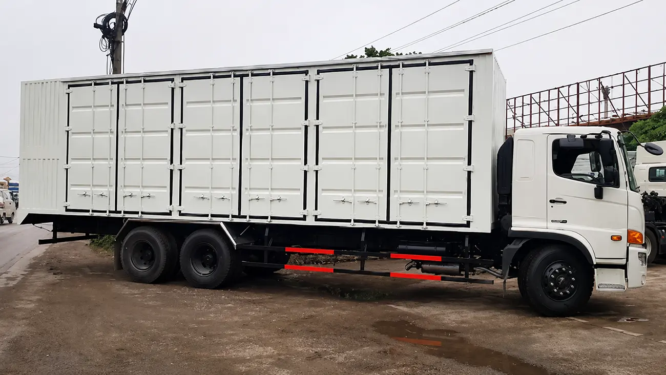 Xe tải Hino FL 15 tấn 260HP - Top 10 xe tải 3 chân đáng mua nhất