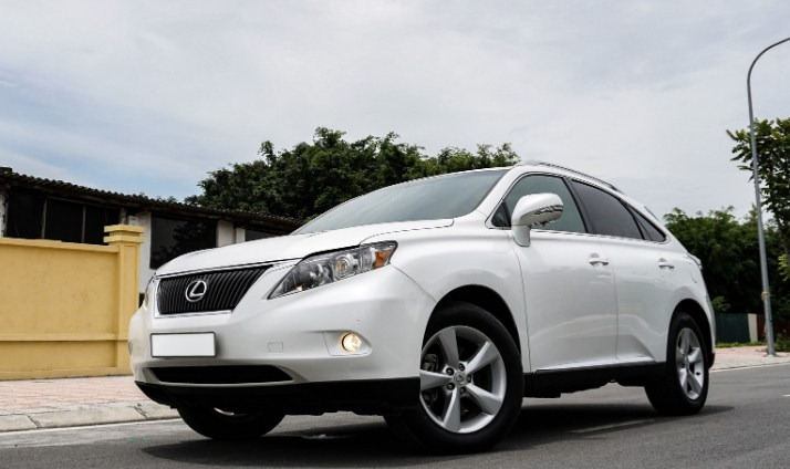 Xe lexus cũ có giá cả hợp lý 